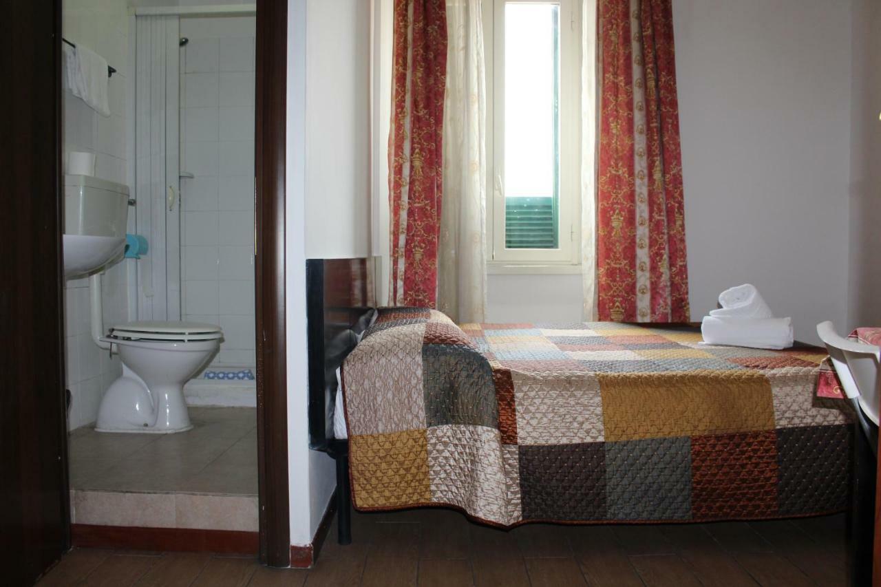 Light Inn Affittacamere Rzym Zewnętrze zdjęcie